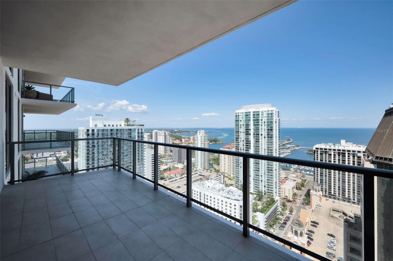 275 1st Avenue S, Unit 3503, Saint Petersburg, FL 33701 Photo
