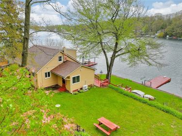 11737 Tompkins Point Road, Wolcott, NY 14590
