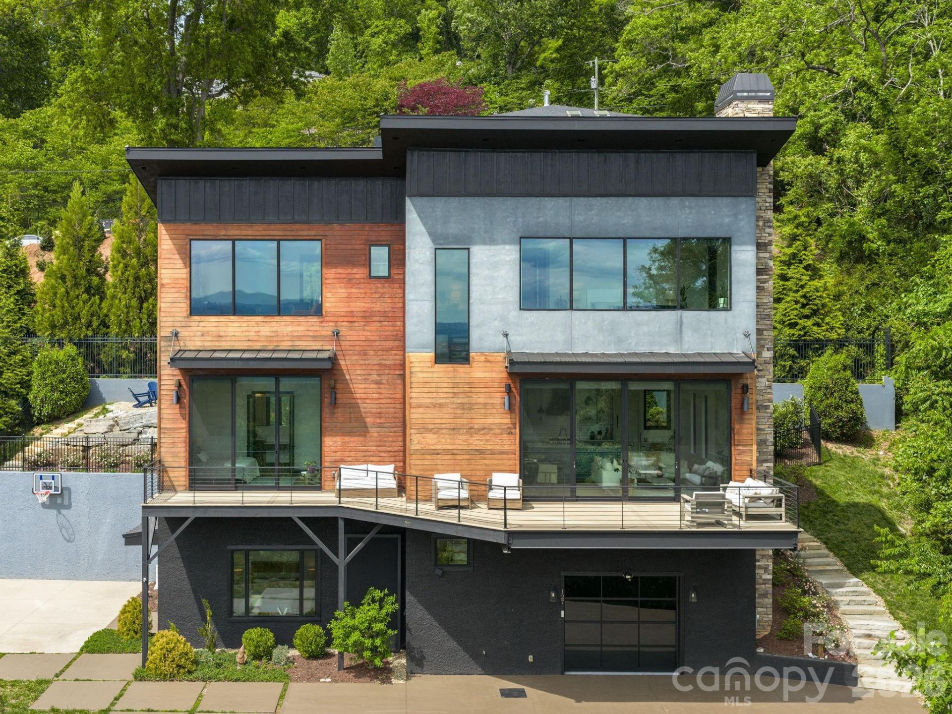 127 N Griffing Boulevard, Asheville, NC 28804 Main Photo