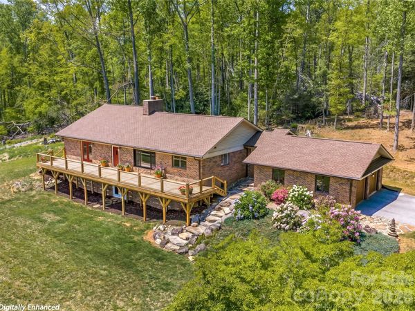 195 Red Bird Road , Spruce Pine, NC 28777