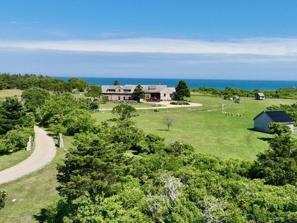 18 Spruce Gate Road, Chilmark, MA 02535