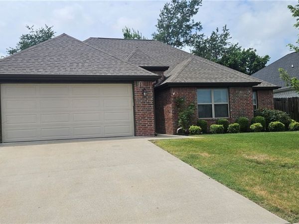 3242 Barbara Bird Street, Springdale, AR 72764