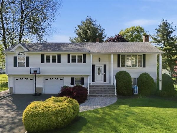 31 Fox Hill Road, FAIRFIELD, NJ 07004