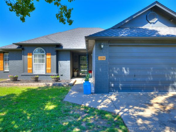 11608 E 109th East Place , Collinsville, OK 74021