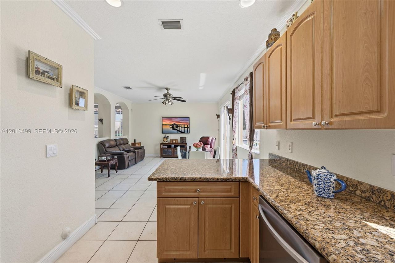 4980 SW 137th Ter, Miramar, FL 33027 Photo