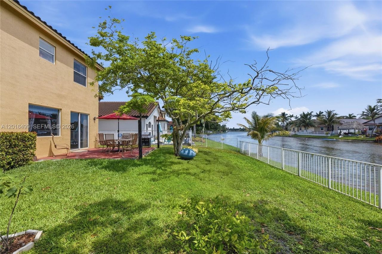 4980 SW 137th Ter, Miramar, FL 33027 Photo