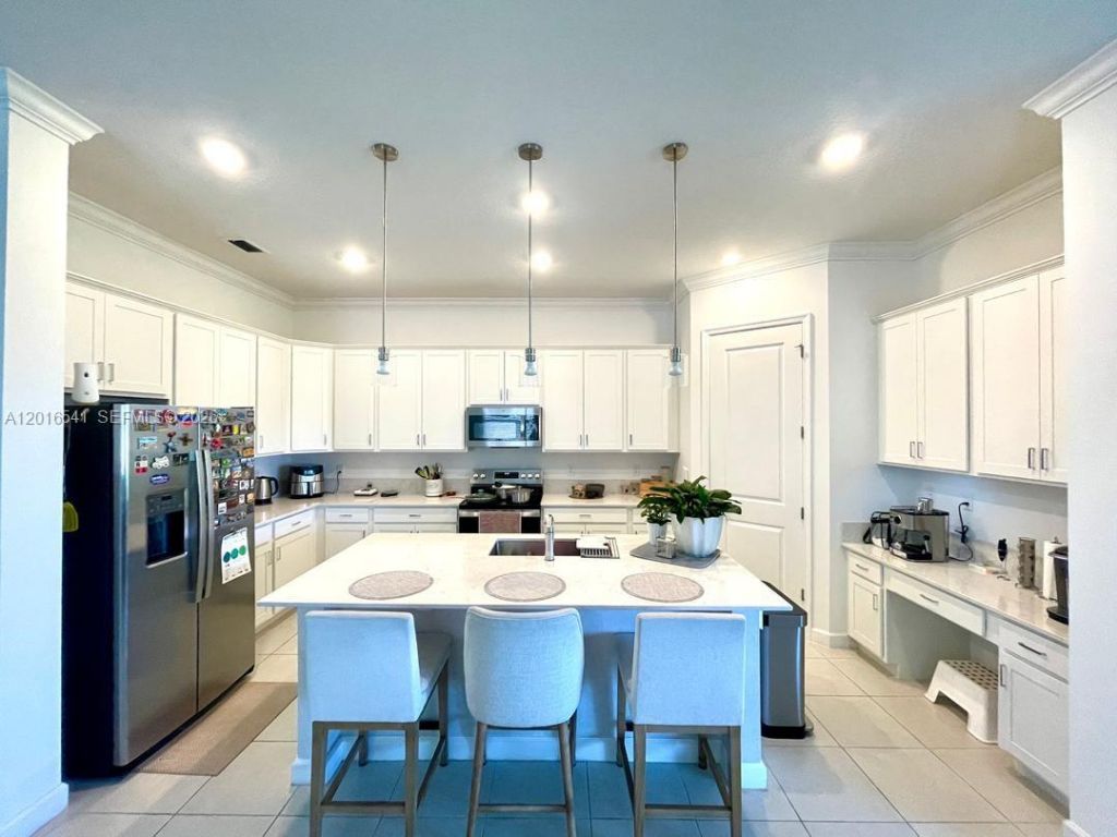 1217 SE Crosswood Way , Port Saint Lucie, FL 34984 Photo