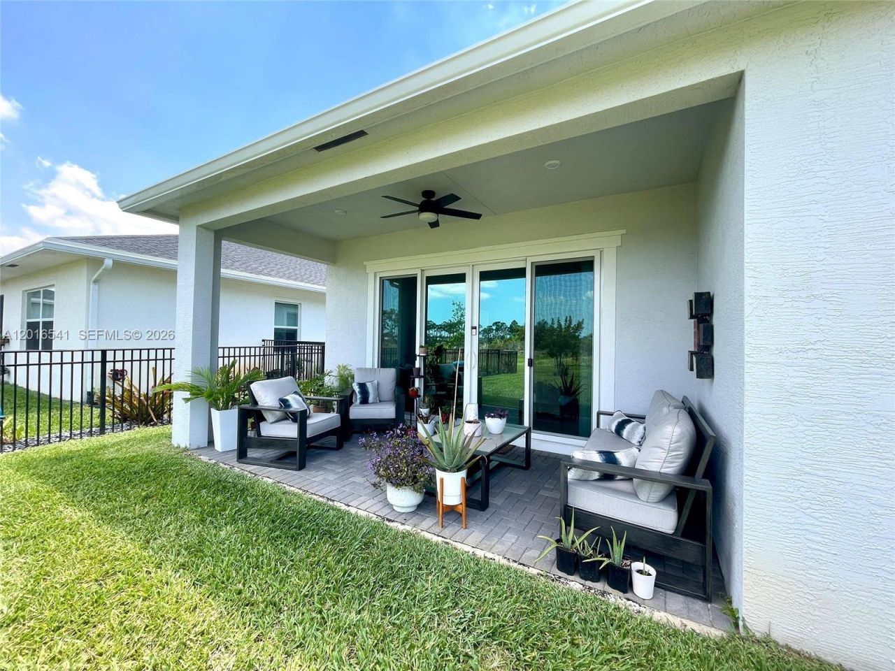 1217 SE Crosswood Way , Port Saint Lucie, FL 34984 Photo