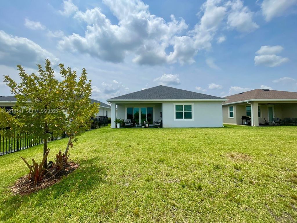 1217 SE Crosswood Way , Port Saint Lucie, FL 34984 Photo