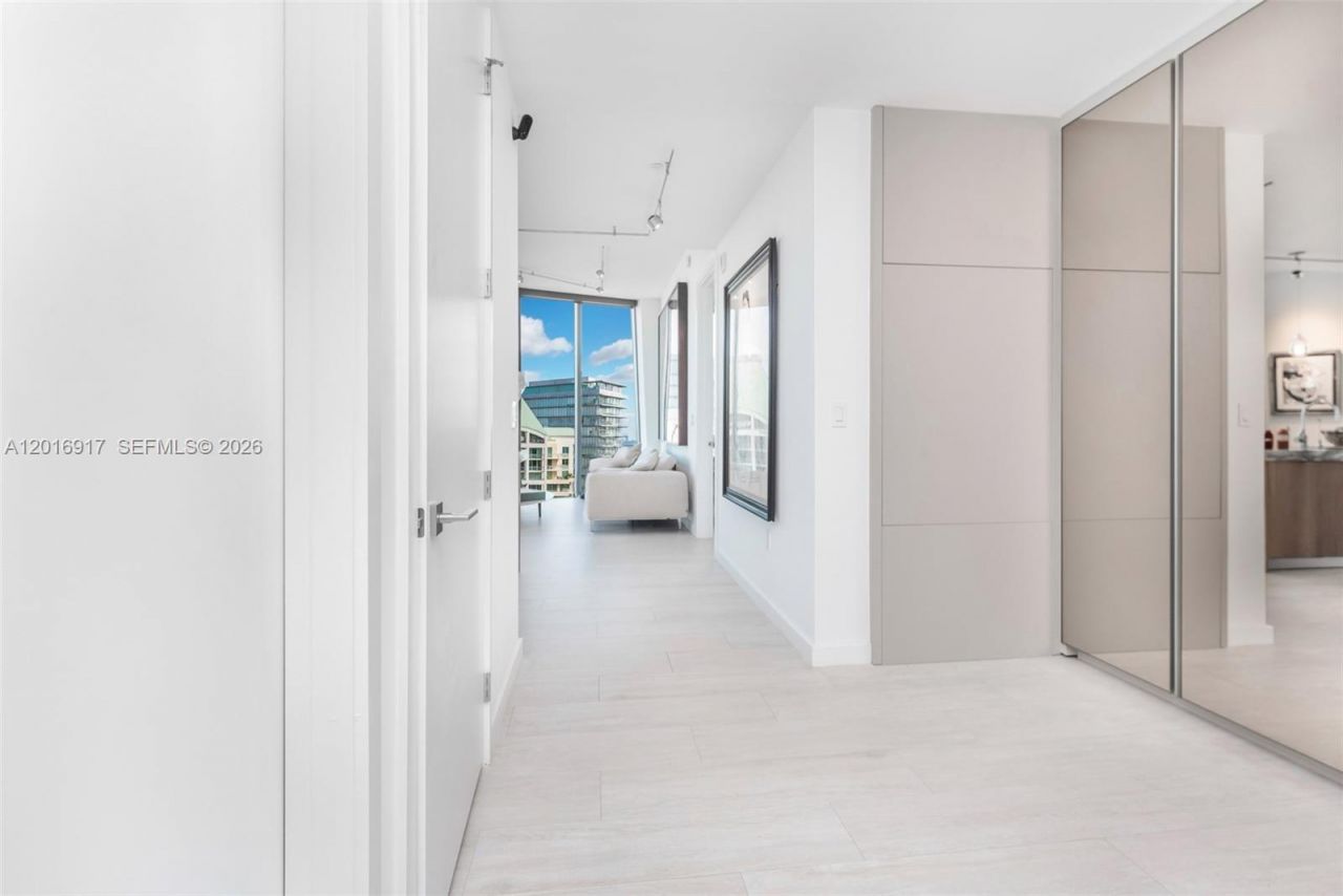 2831 S Bayshore Dr , Unit 2205, Miami, FL 33133 Photo