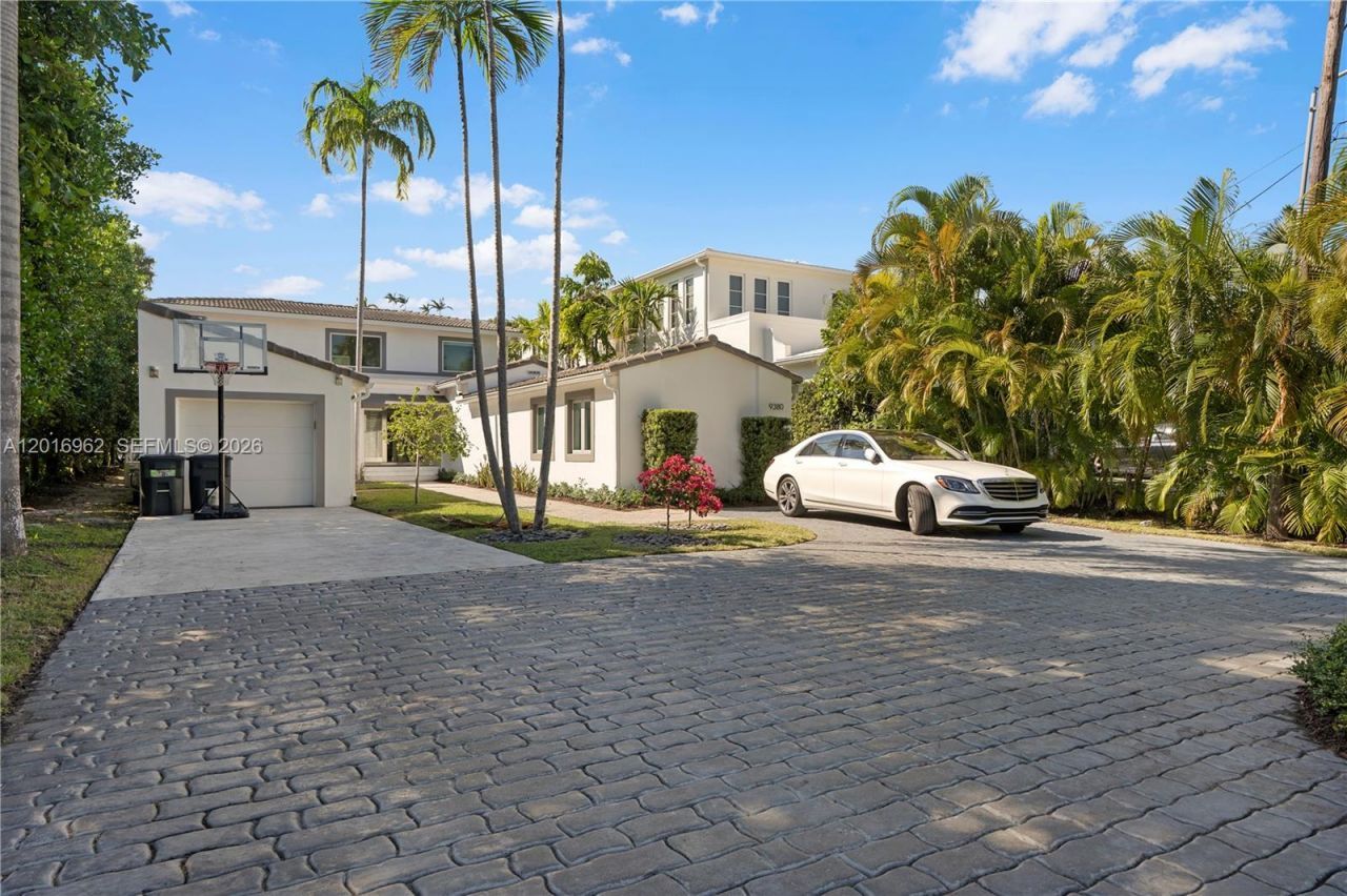 9380 Bay Drive , Surfside, FL 33154 Photo