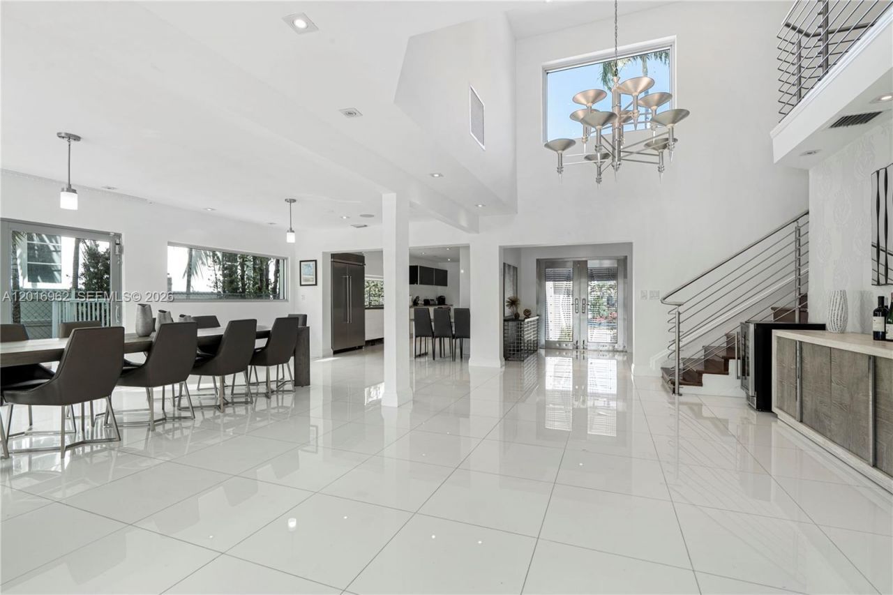 9380 Bay Drive , Surfside, FL 33154 Photo