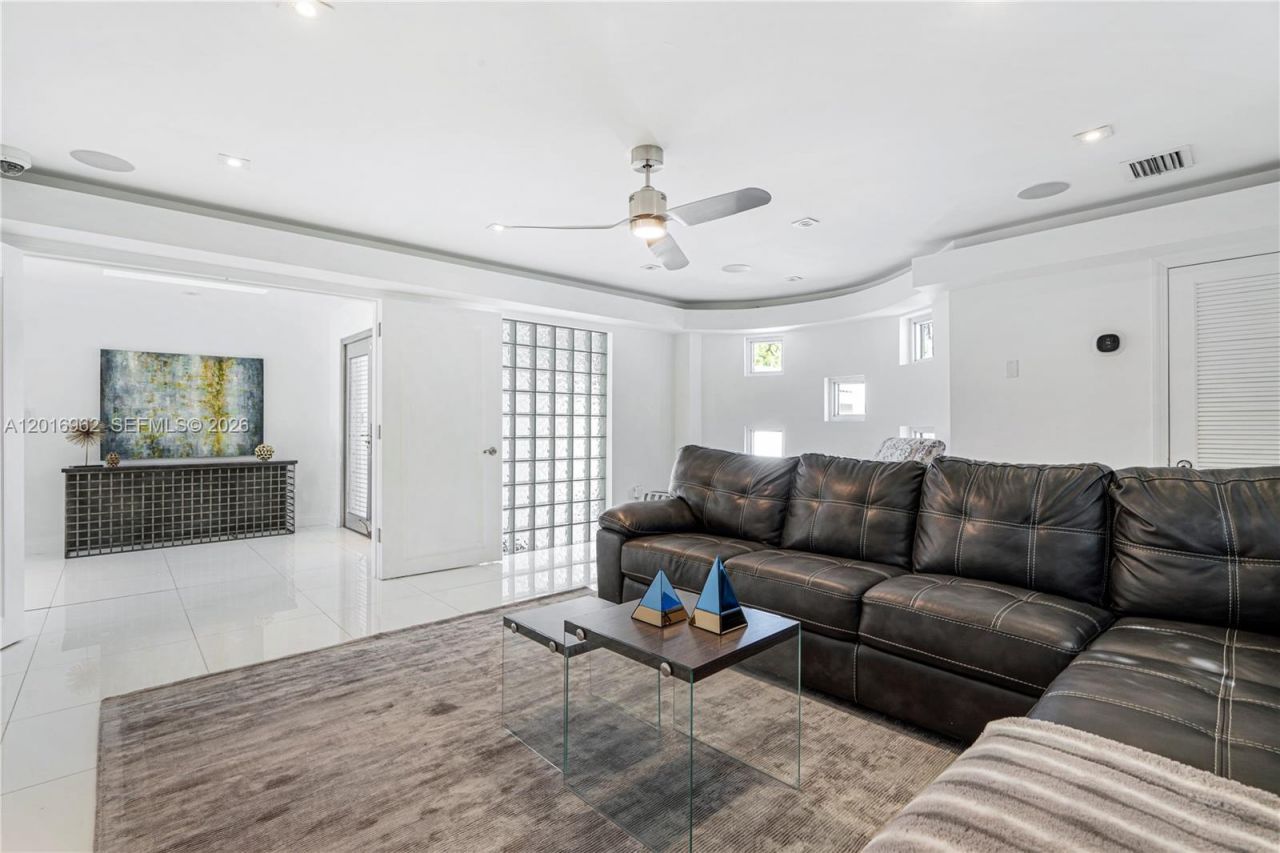 9380 Bay Drive , Surfside, FL 33154 Photo