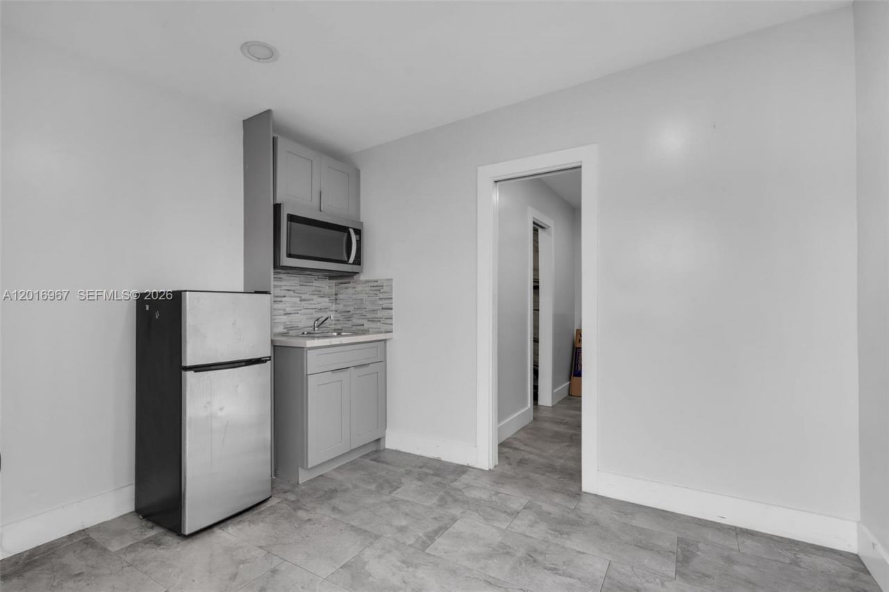 1121 N 71st Ave, Hollywood, FL 33024 Photo