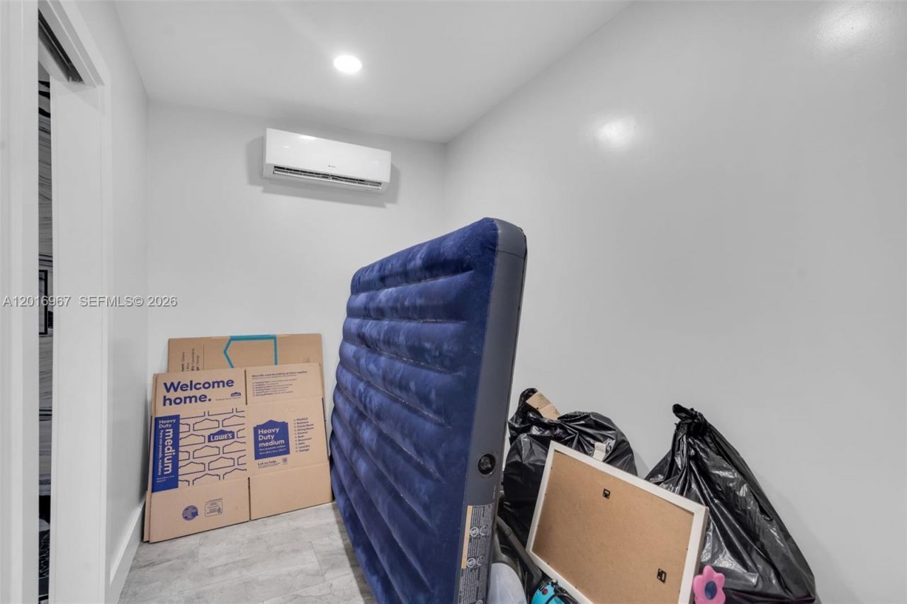 1121 N 71st Ave, Hollywood, FL 33024 Photo