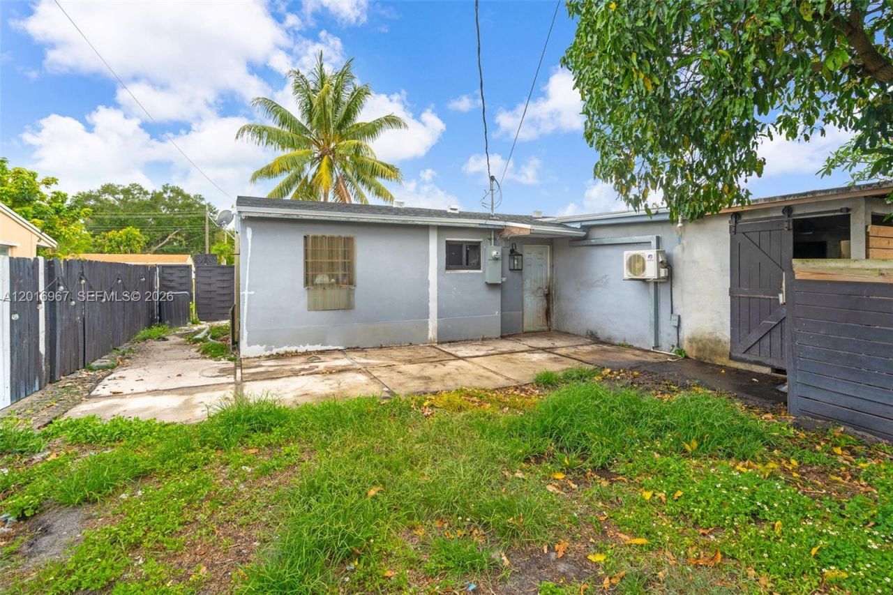 1121 N 71st Ave, Hollywood, FL 33024 Photo