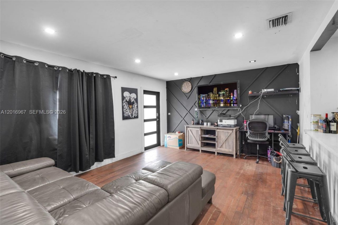 1121 N 71st Ave, Hollywood, FL 33024 Photo