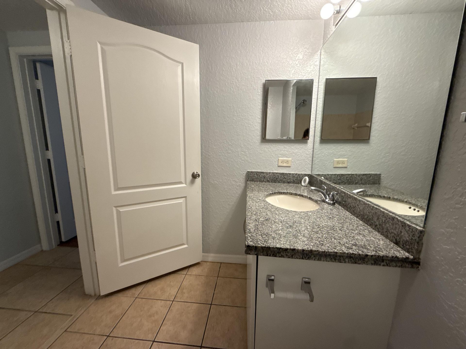 144 SW Peacock Boulevard, Unit 23-101, Port Saint Lucie, FL 34986 Photo