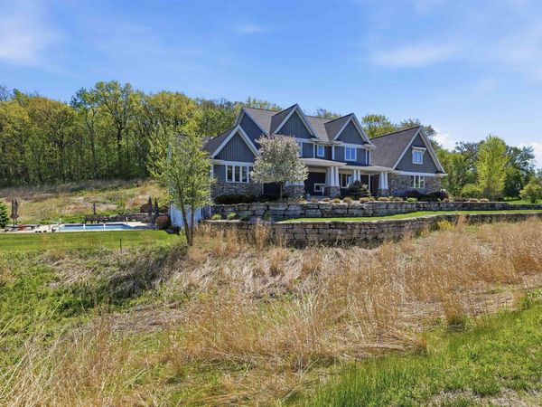 5090 Aspen Valley Court, Middleton, WI 53562