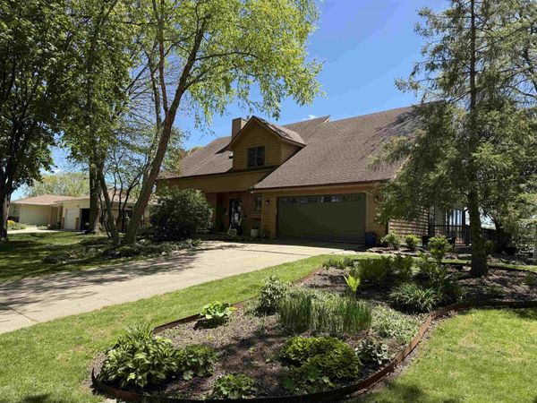 1529 Comanche Glen, Madison, WI 53704