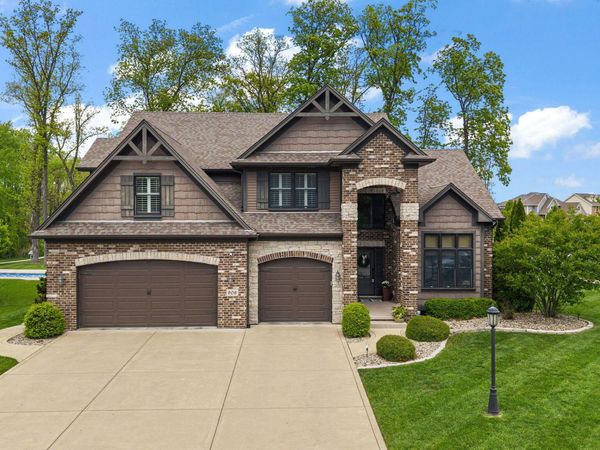 906 Theresa Drive , Crown Point, IN 46307