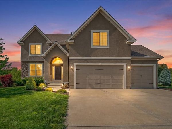 1518 Creekmoor Drive, Raymore, MO 64083