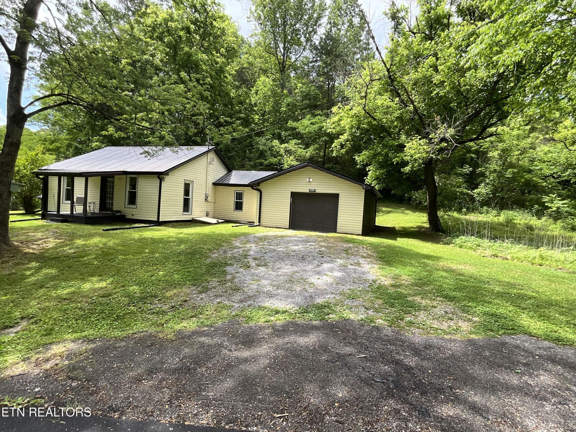 5335 Wolfenbarger Lane, Knoxville, TN 37938 Main Photo