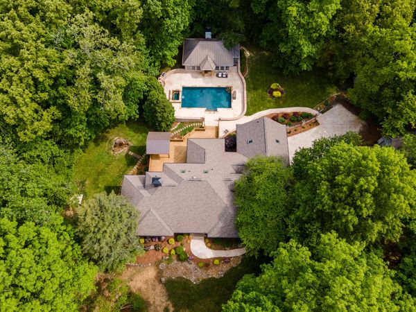 72 Cool Springs Road, Signal Mountain, TN 37377
