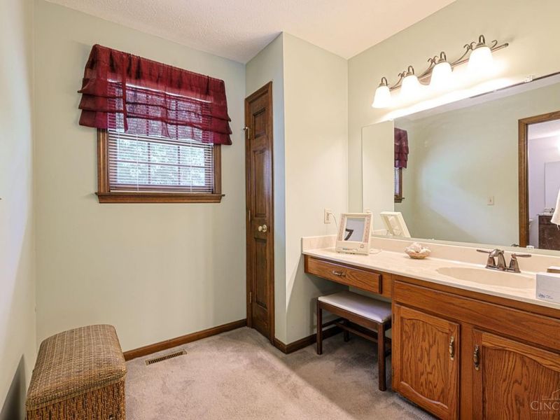 6709 Devonwood Drive, North College Hill, OH 45224 Photo 20