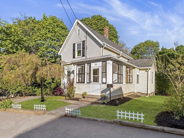 31 Station Street, Quincy, MA 02169