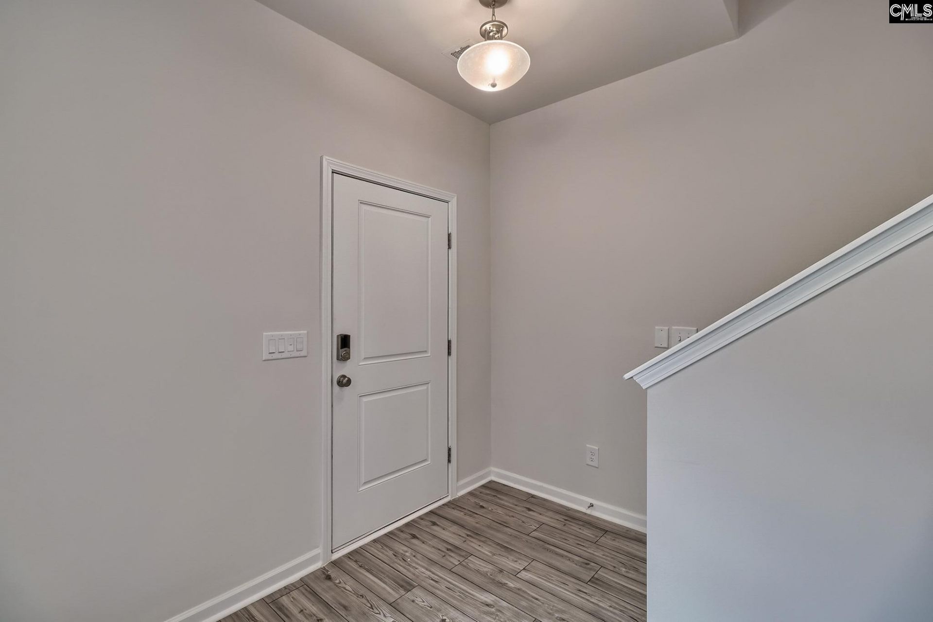 820 Daniel Lake Court  Photo 9