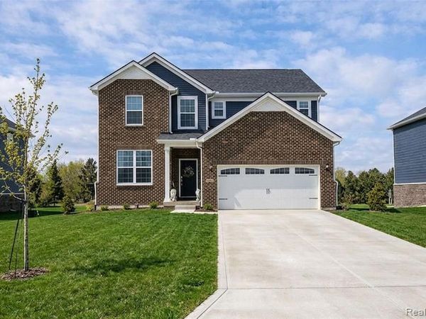 2882 Trillium Hills Drive, Commerce Twp, MI 48382