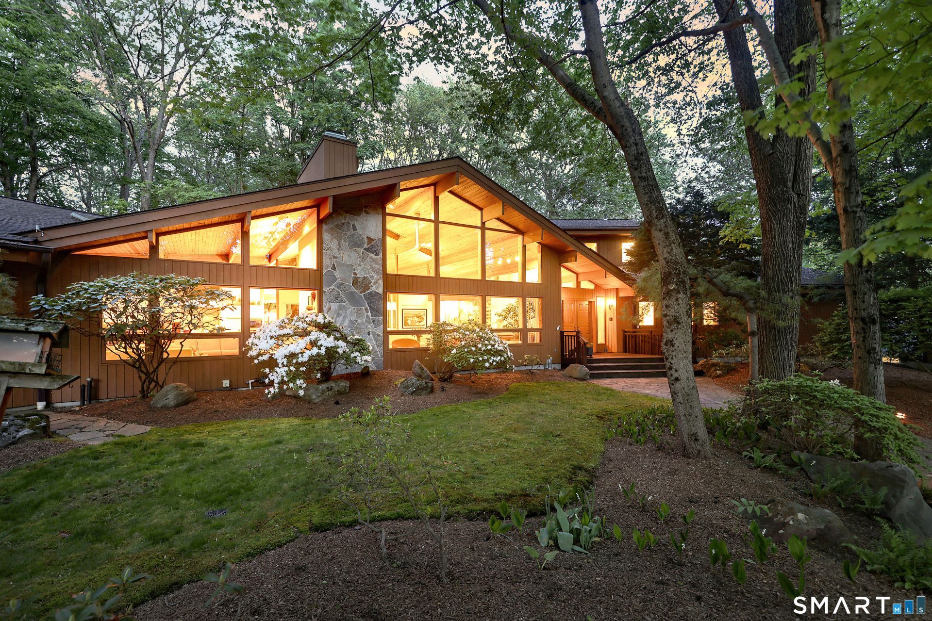 961 Green, Orange, CT 06477 Main Photo