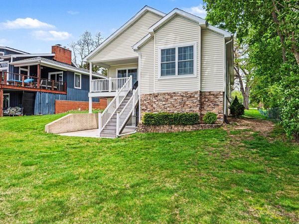 584 Orchard Road, Marshall, MI 49068