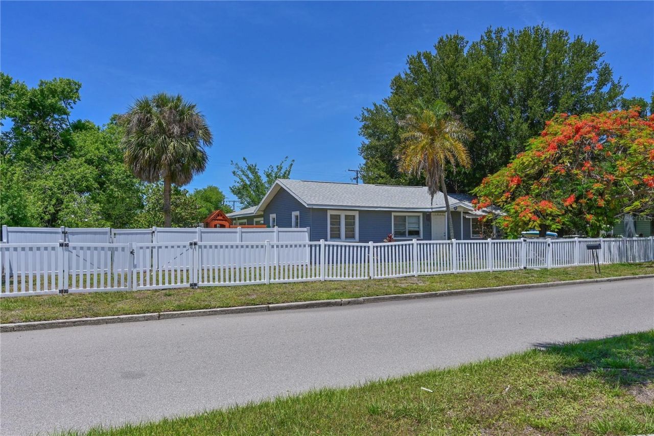 1423 12th Avenue W, Palmetto, FL 34221 Photo