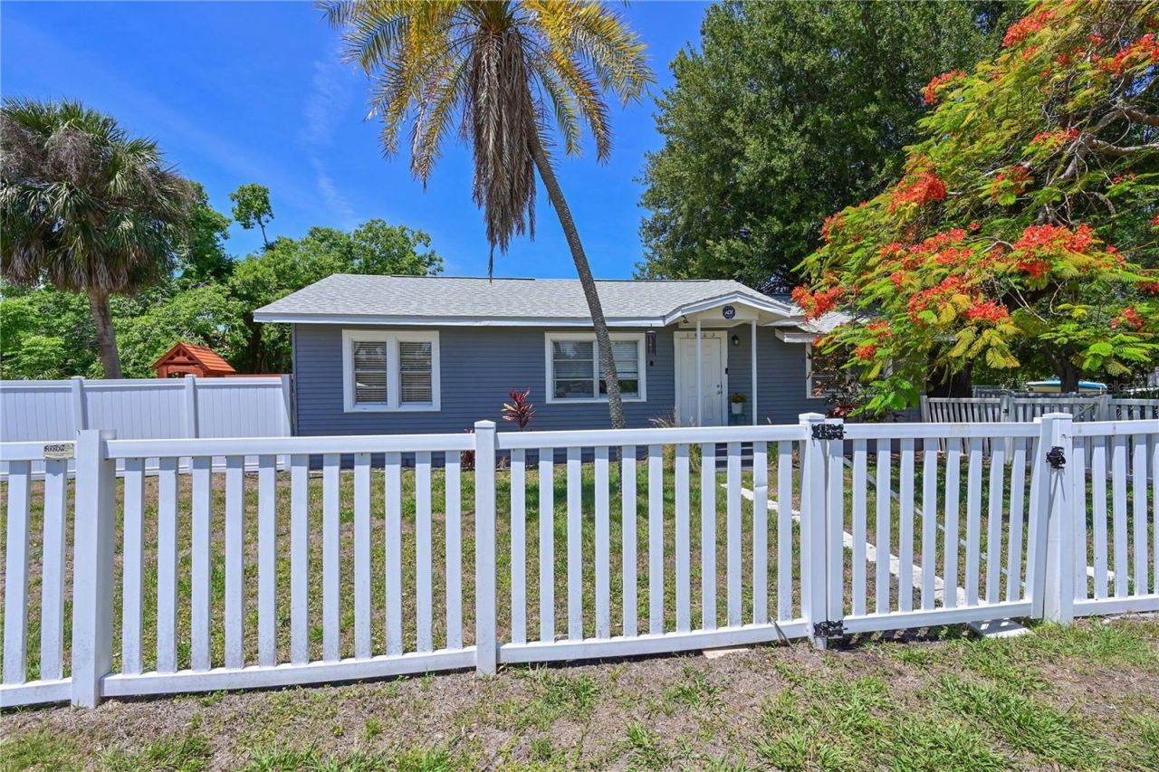 1423 12th Avenue W, Palmetto, FL 34221 Photo