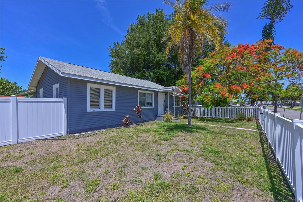 1423 12th Avenue W, Palmetto, FL 34221 Photo