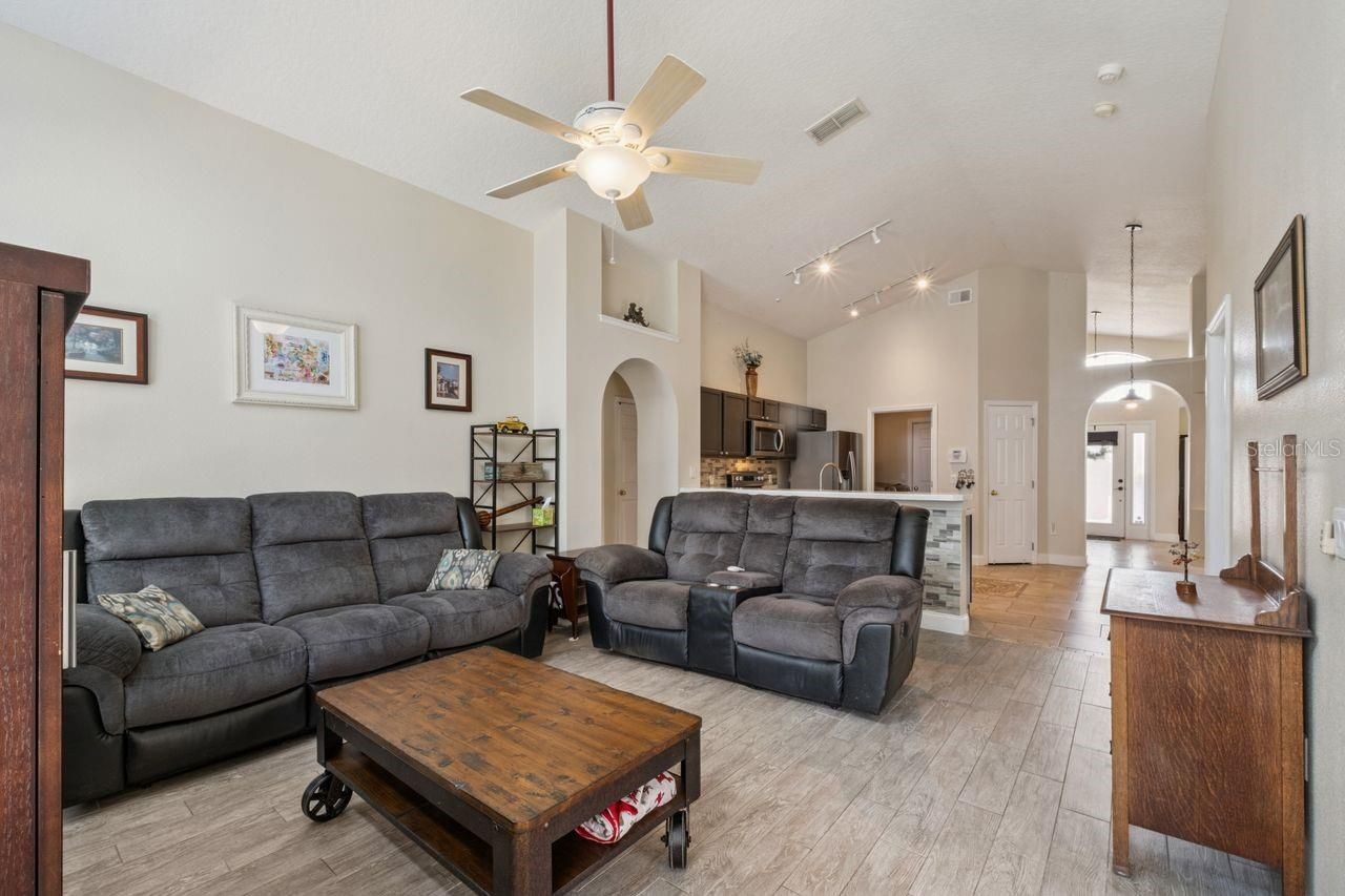 19668 Knight Tale Lane, Orlando, FL 32833 Photo