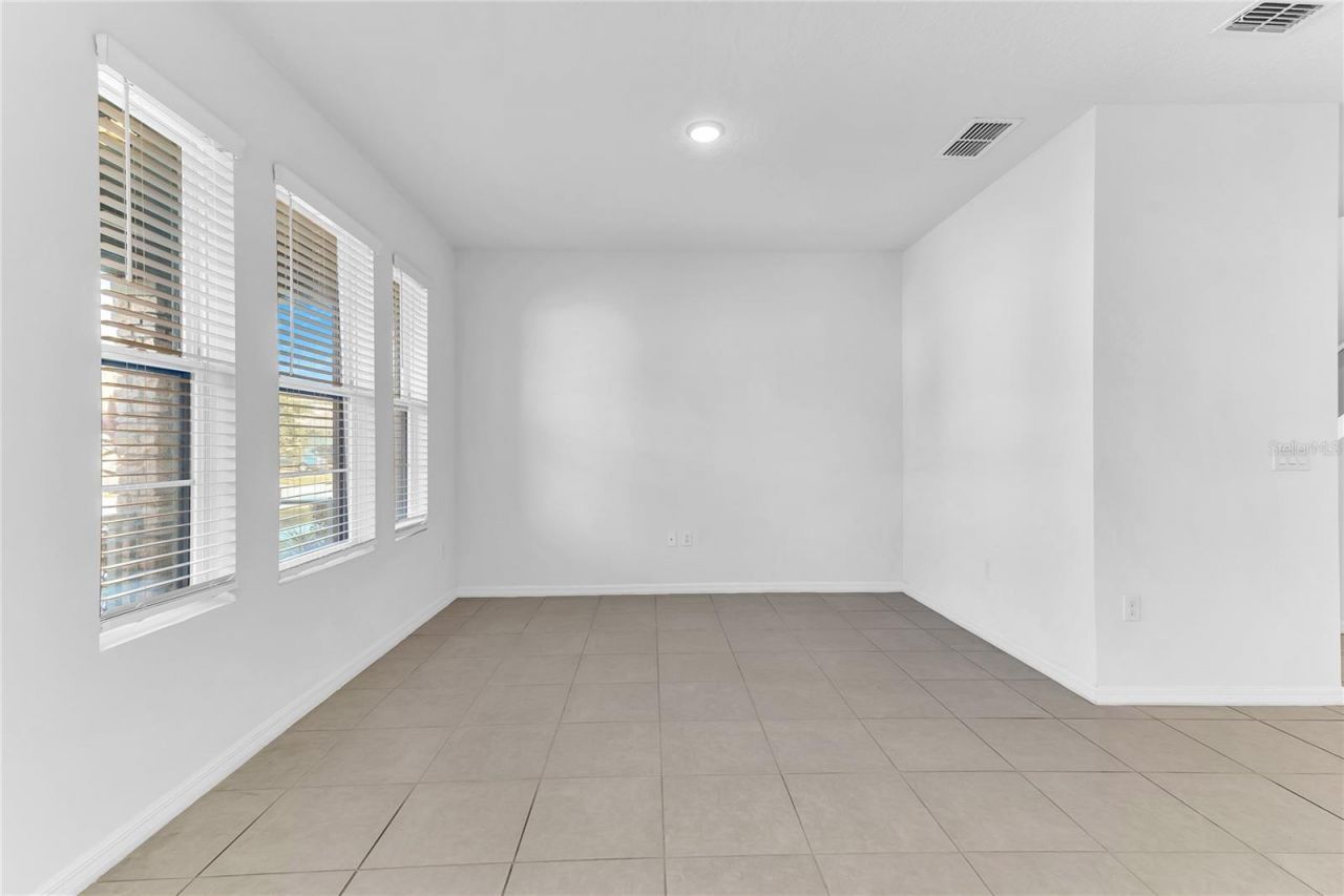 2274 Centerra Loop, Kissimmee, FL 34741 Photo