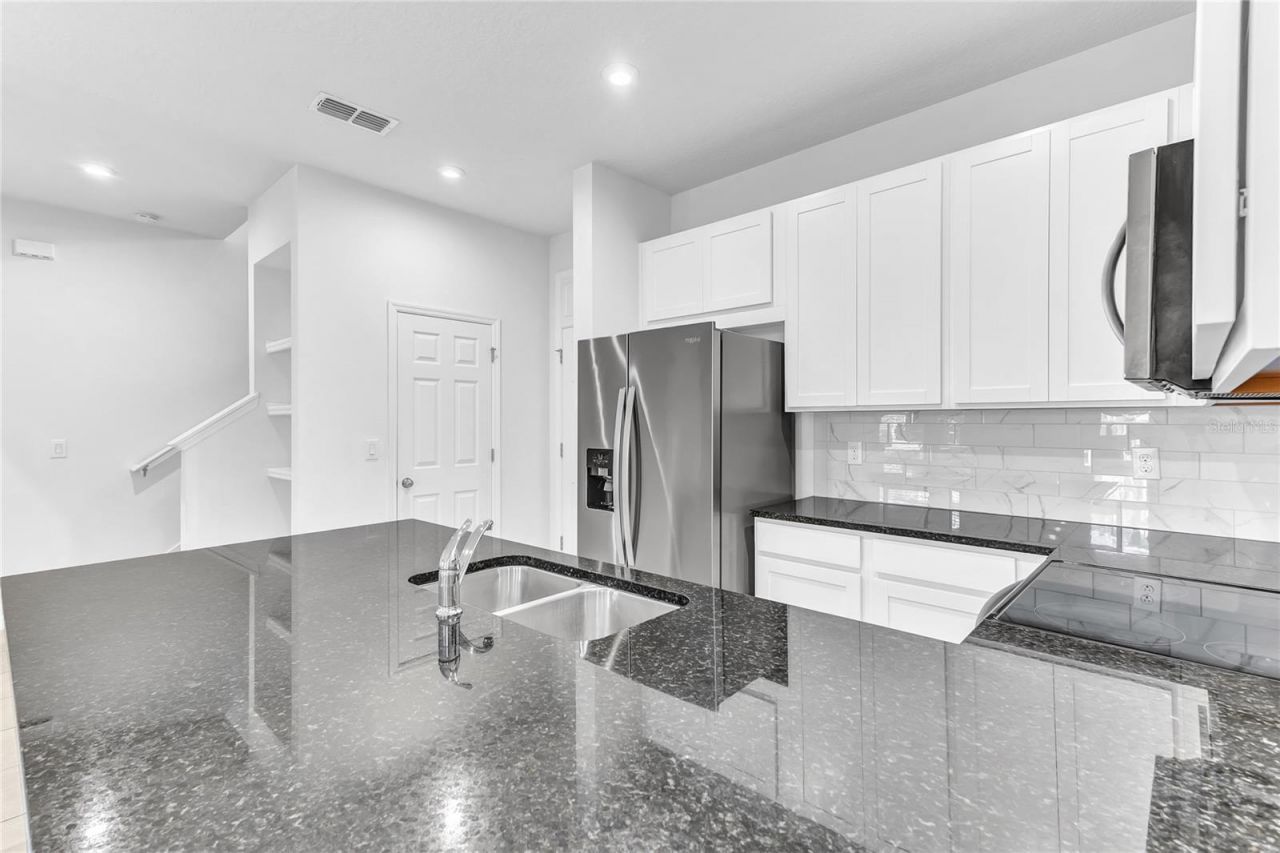 2274 Centerra Loop, Kissimmee, FL 34741 Photo