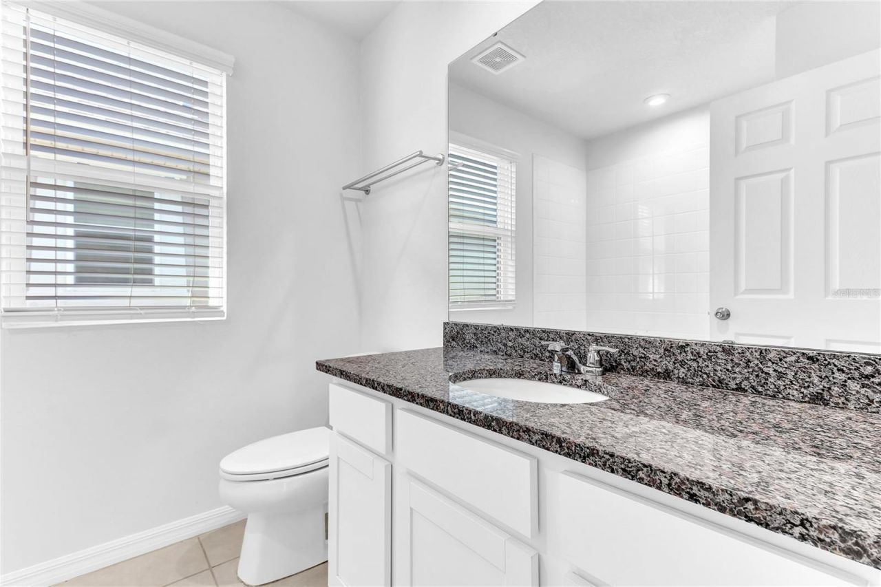 2274 Centerra Loop, Kissimmee, FL 34741 Photo
