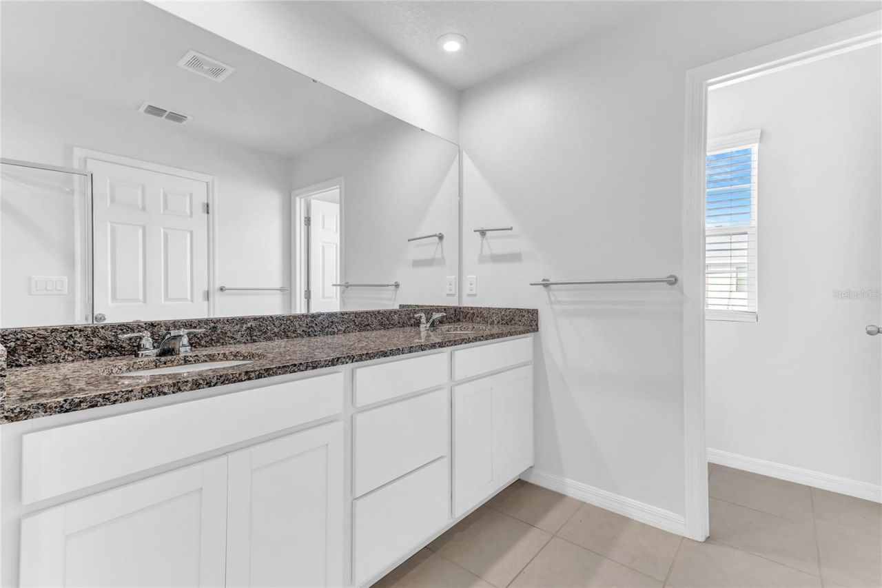 2274 Centerra Loop, Kissimmee, FL 34741 Photo