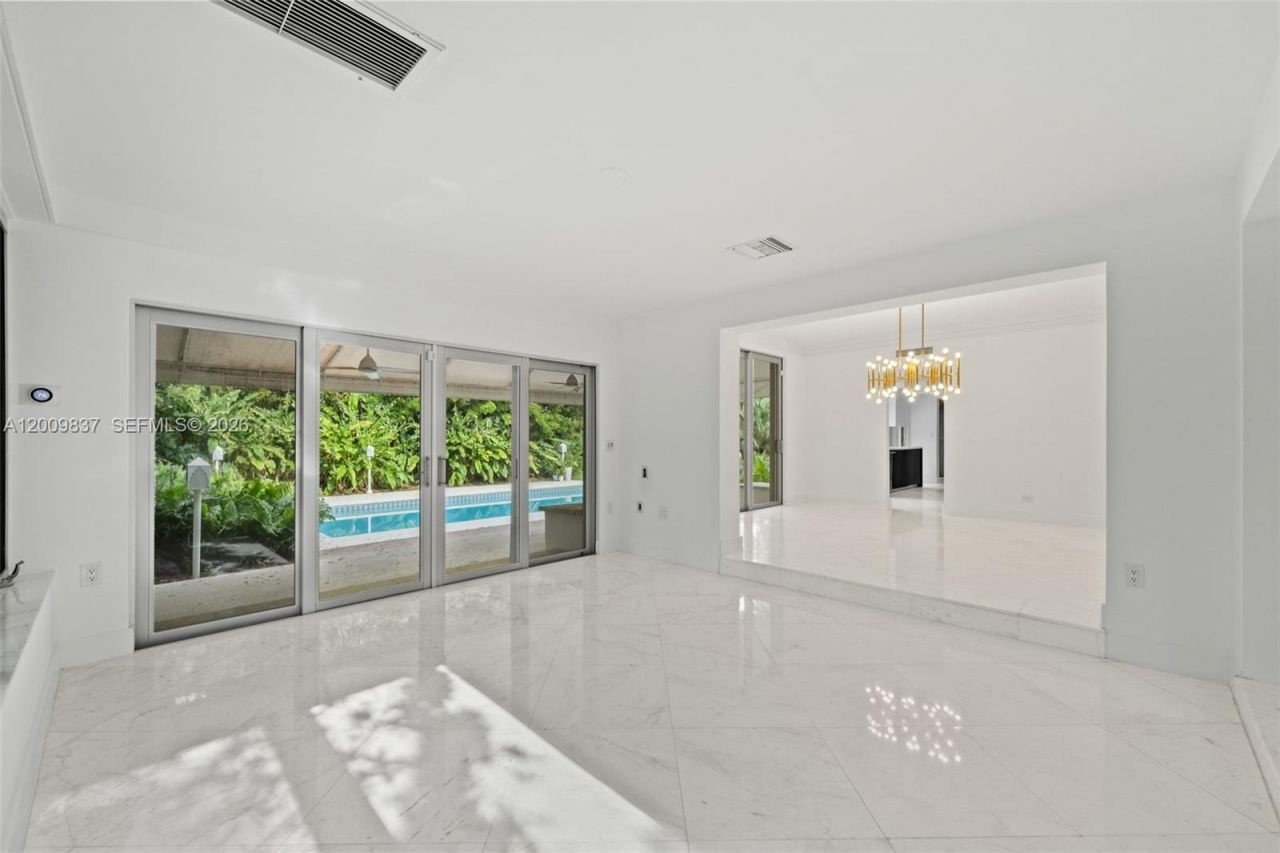 114 3 San Marino Ter, Miami Beach, FL 33139 Photo
