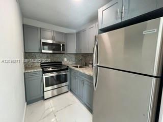 5050 NW 7th St, Unit 220, Miami, FL 33126 Photo