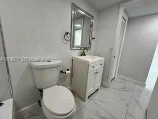 5050 NW 7th St, Unit 220, Miami, FL 33126 Photo