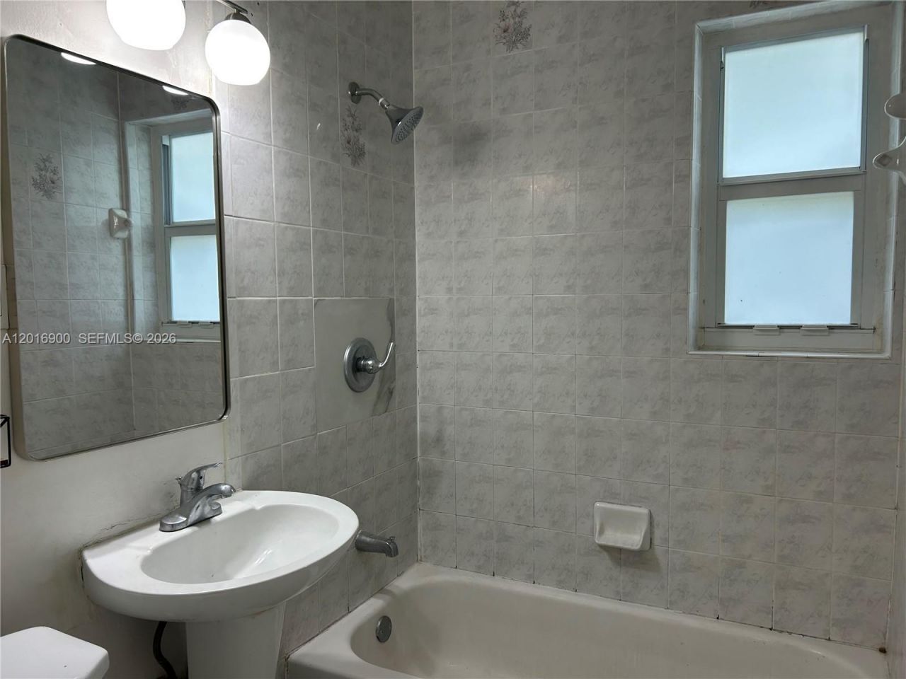 2843 SW 37th Ct , Unit W, Miami, FL 33134 Photo