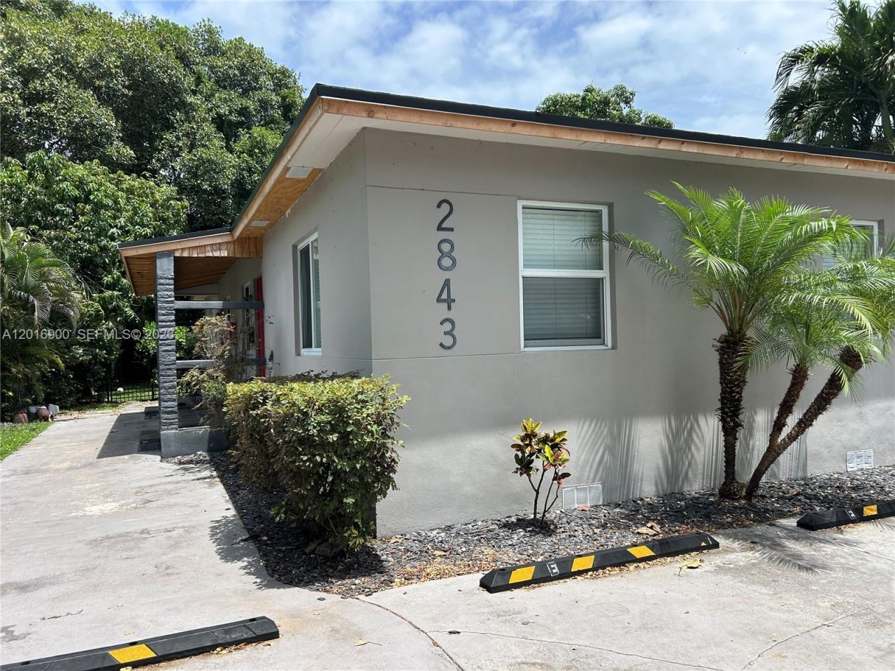 2843 SW 37th Ct , Unit W, Miami, FL 33134 Photo