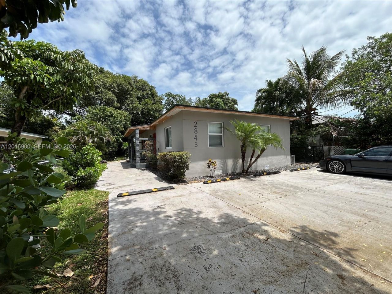 2843 SW 37th Ct , Unit W, Miami, FL 33134 Photo