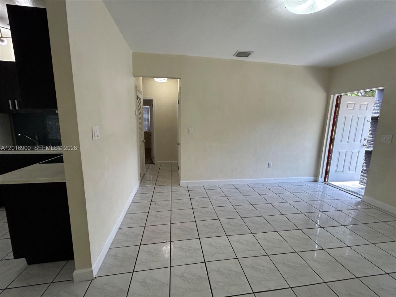 2843 SW 37th Ct , Unit W, Miami, FL 33134 Photo