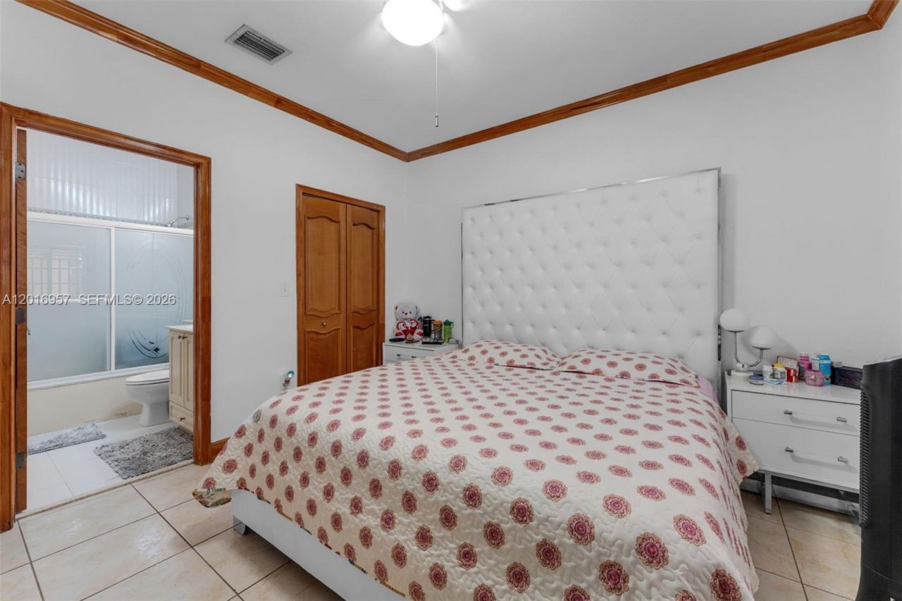 12266 SW 215th Ter , Miami, FL 33177 Photo